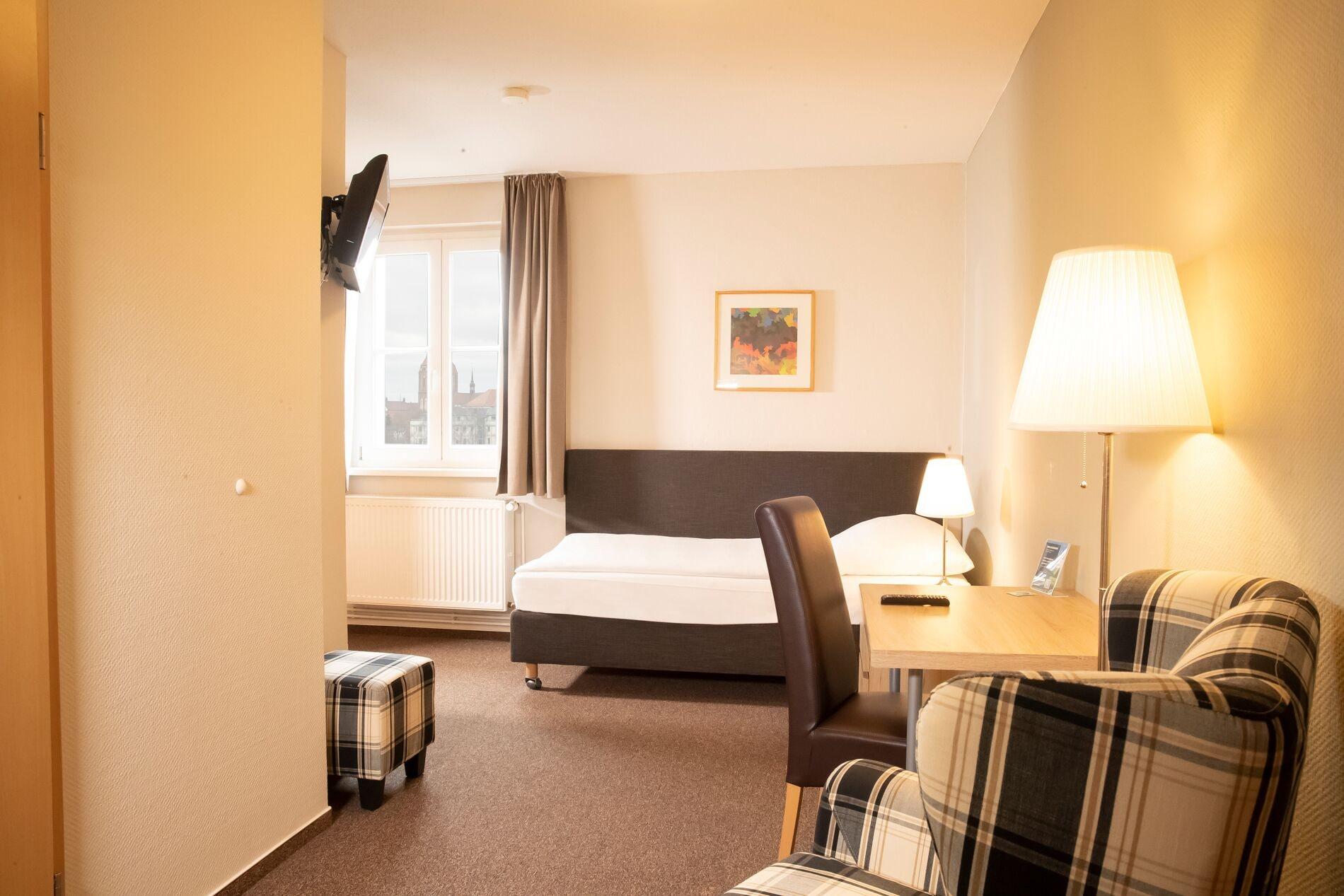 Hotel Am Schlosspark Guestrow Exterior photo